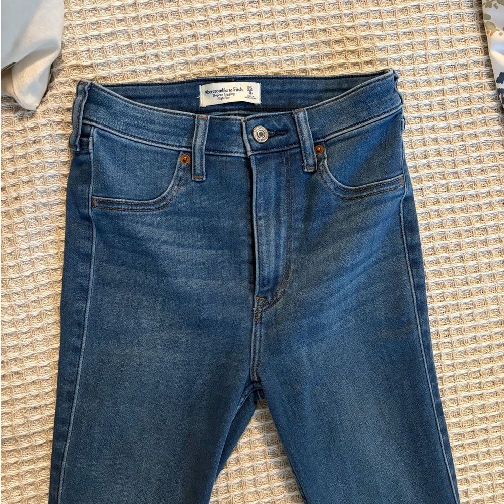 Abercrombie & Fitch High Rise Jean Legging